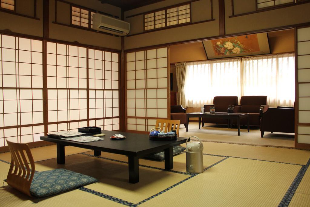 Hotel Seiranso Yugawara Esterno foto